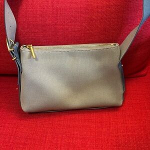 Cuyana Sling Crossbody - Small in Cappuccino!